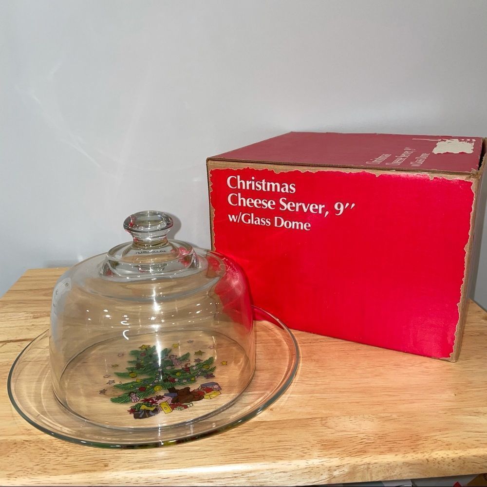 Vintage Arcoroc French Glass Christmas Cheese Server With Glass Dome